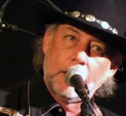 Τραγουδιστής της country σκοτώθηκε από κυνηγό επικηρυγμένων 