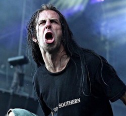 Έκαψε το πέος του με καυτό καφέ ο Randy Blythe των Lamb Of God! 