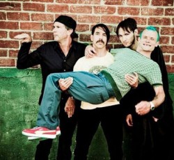 Οι Red Hot Chili Peppers επέστρεψαν στο studio με αποδείξεις 