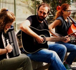 Οι Remi παραχωρούν την πρώτη τους δουλειά για κατέβασμα 