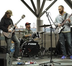 Οι Ρώσοι instrumental heavy rockers The Re-Stoned στην Ελλάδα για τρεις συναυλίες 