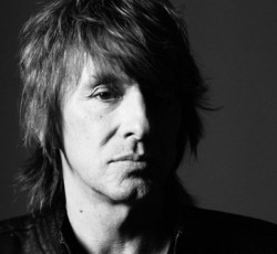 Richie Sambora: «O Jon (Bon Jovi) πρέπει να σταματήσει επιτέλους να μιλάει» 