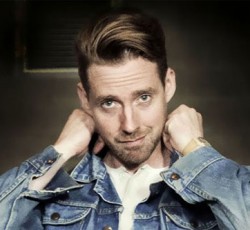 Κριτής σε talent show ο τραγουδιστής των Kaiser Chiefs 