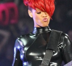 Λίγο από Metallica στο νέο album της Rihanna 