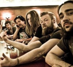 Ολόκληρη τη δισκογραφία τους διέθεσαν προς κατέβασμα οι Rishloo 