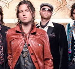 Δείτε το βίντεο του "Keep On Swinging" των Rival Sons 