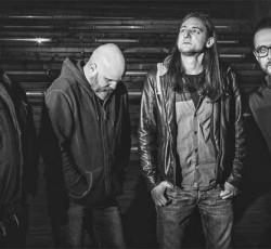 "Discard Your Fear": Το νέο τραγούδι των Riverside 