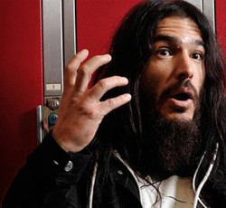 O Robb Flynn (Machine Head) γιορτάζει τα γενέθλιά του με τούρτα-πέος (photo) 