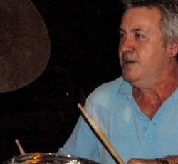 Απεβίωσε ο πρώην drummer των Diamond Head και UFO, Robbie France 