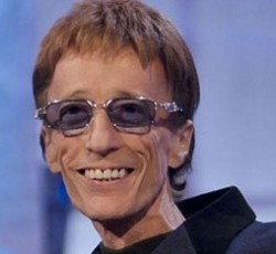 Ο Robin Gibb των Bee Gees «αισθάνεται φανταστικά» έπειτα από την ανάρρωσή του από καρκίνο 