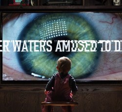 Δείτε τον Roger Waters να αναλύει το “Amused To Death” (pt.1 video) 