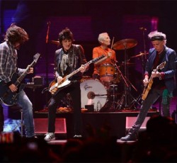 Dave Grohl και Rolling Stones ενώνουν τις δυνάμεις τους πάνω στη σκηνή 