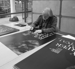 Roy Harper: Αποσύρθηκαν οι κατηγορίες για σεξουαλική κακοποίηση  