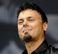 Ο Roy Khan αποχωρεί από τους Kamelot