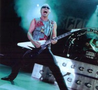 Τραυματίστηκε ο Rudolf Schenker κατά τη διάρκεια live show των Scorpions στη Γαλλία 