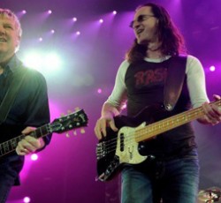 Οι Rush εναντίον των μικροπωλητών ανεπίσημων t-shirts συγκροτημάτων 