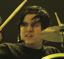 Αποχώρησε ο drummer των Funeral For A Friend 