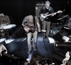 Κερδίστε προσκλήσεις για τη συναυλία των Salonumuz Klimalidir στο club του Σταυρού του Νότου! 