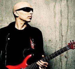 Τρισδιάστατη ταινία από τον Joe Satriani 