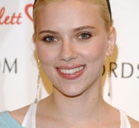 Η Scarlett Johansson τραγουδά Tom Waits; 