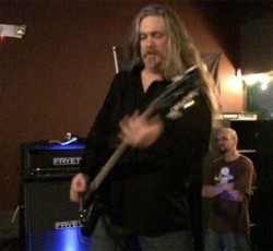 Έφυγε από τη ζωή ο μπασίστας των Death, Scott Clendenin 