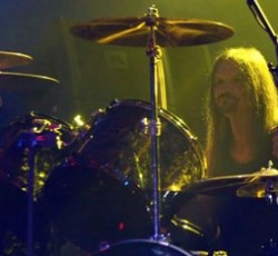 «Έφυγε» και ο Scott Columbus των Manowar