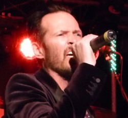 Eσείς είδατε την περιβόητη πλέον εμφάνιση του Scott Weiland; 