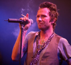 Ποιά η γνώμη του Scott Weiland για τον Chester Bennington; 