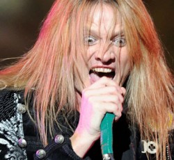 Ο Duff McKagan ηχογραφεί το μπάσο για τον καινούργιο δίσκο του Sebastian Bach 