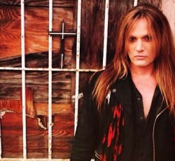 Το νέο video clip του Sebastian Bach: "All My Friends Are Dead" 