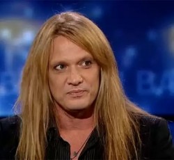 Sebastian Bach: «Ξέρω ότι μοιάζω με κορίτσι, όλοι το ξέρουν!» 