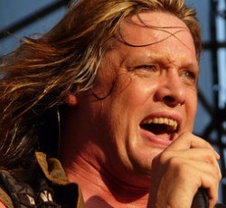 Καινούργιος δίσκος από τον Sebastian Bach 