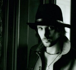 O Serge Pizzorno των Kasabian σε κινηματογραφικό soundtrack 