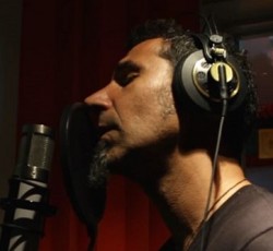 Νέο τραγούδι Serj Tankian με ελληνικό χρώμα για τα 100 χρόνια από τη Γενοκτονία των Αρμενίων (Video)