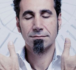 Δημιουργικός οργασμός για τον Serj Tankian 