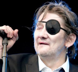 Johnny Depp: «Ο Shane MacGowan (The Pogues) είναι ένας από τους σημαντικότερους ποιητές του 20ου αιώνα» 