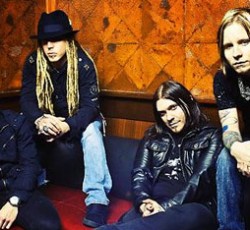 Deluxe edition για το "The Sound Of Madness" των Shinedown 