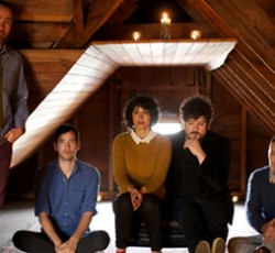 Τέρατα αιχμαλωτίζουν τον James Mercer (The Shins) στο "It's Only Life" 