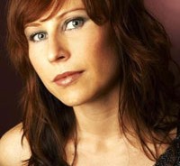 Βρέθηκε η αντικαταστάτρια της Anneke στους Gathering... 