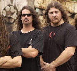 Τίτλος και εξώφυλλο δίσκου για τους Six Feet Under 