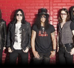 Ακούστε τώρα το νέο κομμάτι του Slash 