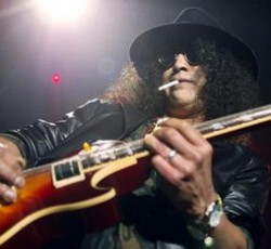 «Χ» στο "Glee" και από τους Guns N' Roses 