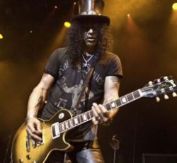 Ανακοινώθηκε το συγκρότημα για την περιοδεία του Slash 