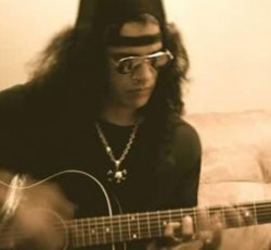 Ακούστε τα πρώτα δείγματα από το νέο δίσκο του Slash 