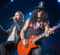 Ντοκιμαντέρ-αφιέρωμα για τον Slash, δείτε δύο live videos 