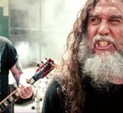 Ρέει το αίμα στο νέο video των Slayer 