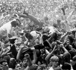 Slipknot: «Το moshing είναι τραμπουκισμός» 