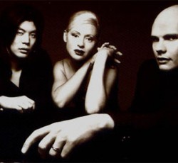 Σπάνε τη σιωπή τους οι Smashing Pumpkins 