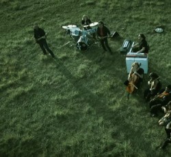 Τα video της ημέρας (Sound Of Contact, Orphaned Land, Papa Roach, Queens Of The Stone Age) 