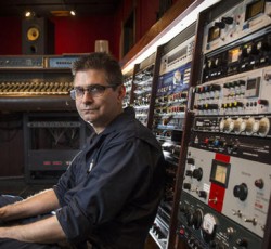 H απέχθεια του Steve Albini για τη «μηχανοποιημένη χορευτική μουσική» έγινε διαφήμιση! 